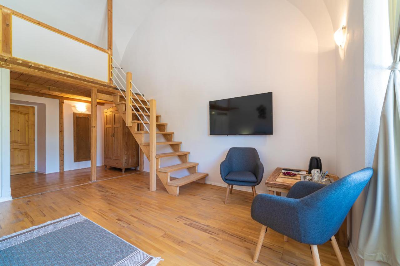 Bed & Breakfast Hugo Plesivec Exterior foto