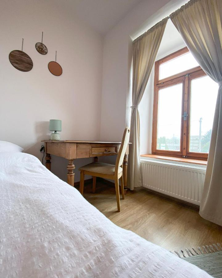 Bed & Breakfast Hugo Plesivec Exterior foto